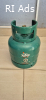 Gas stove and gas cylinder